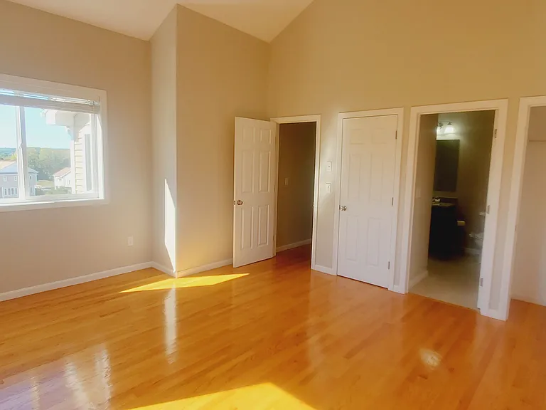 22 John Hancock Dr — Photo 16