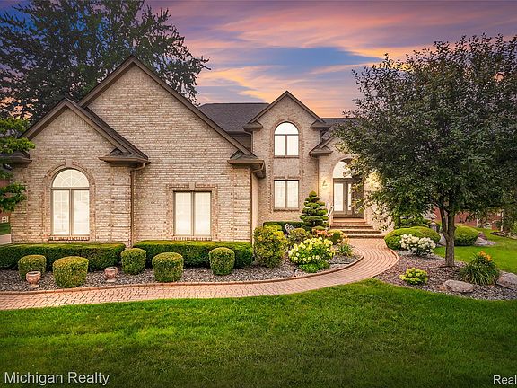 2nd image of 49787 Lakebridge Dr