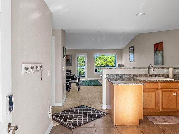 3rd image of 1600 W Ocean Avenue #1236