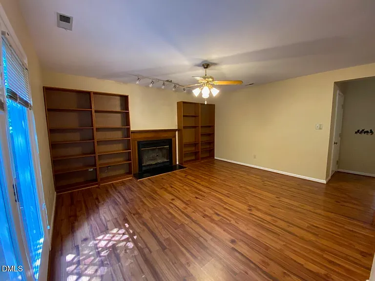 111 Westwind Ct — Photo 9