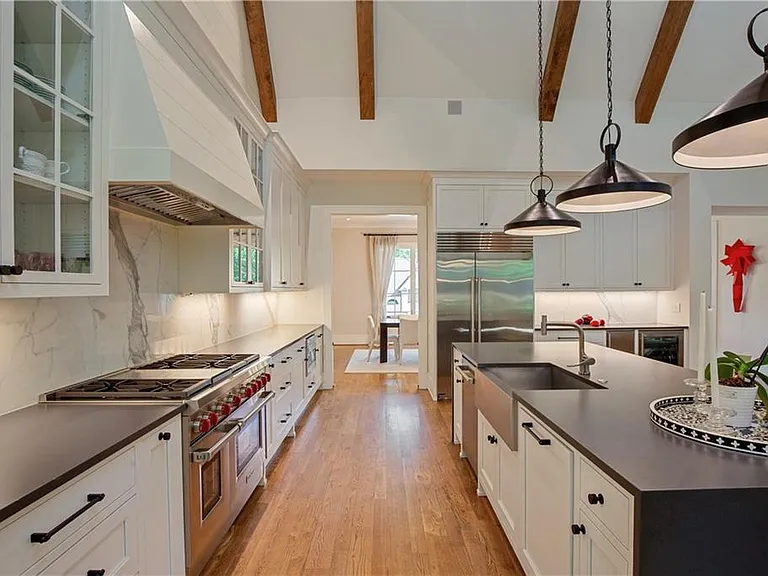 840 Kenry Ct — Photo 33