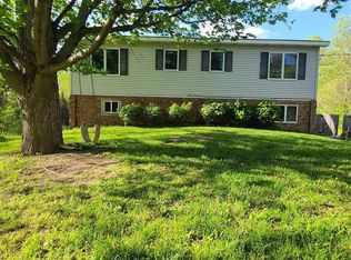 8008 W Stanley Rd, Flushing, MI 48433