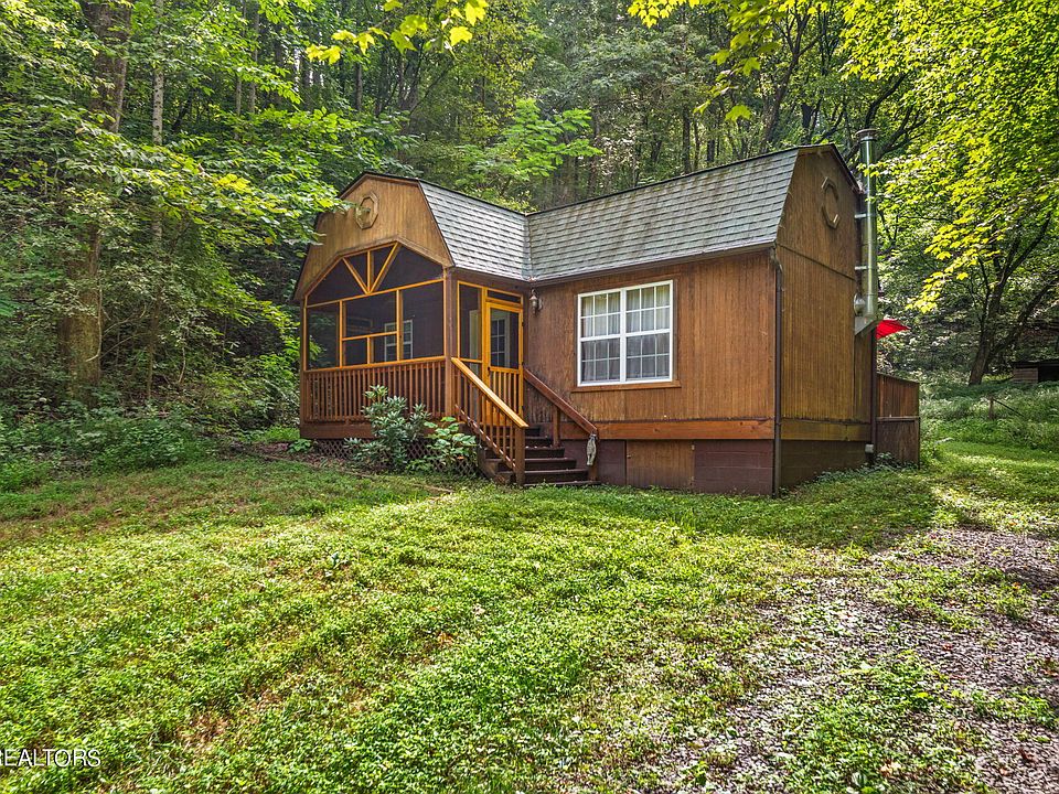 1st image of 831 Jama Way