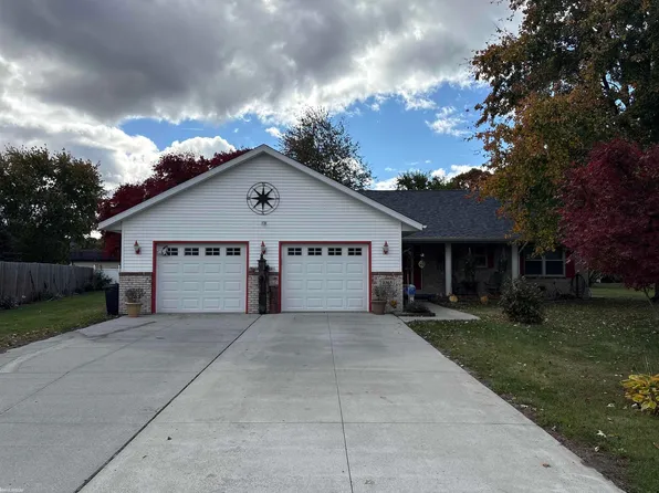 3365 Sapphire Ln, Fort Gratiot, MI 48059