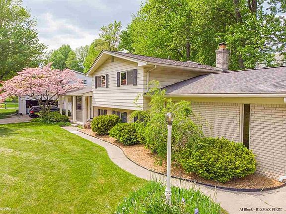 3rd image of 7021 Chirco Dr