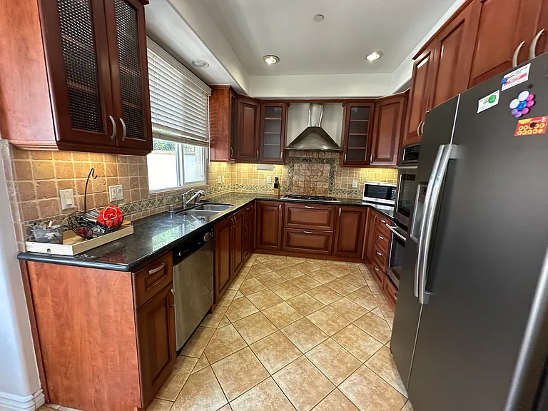 270 E Glenarm St #104 — Photo 9