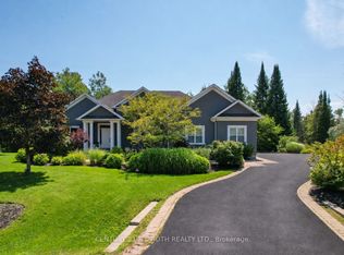 42 Lilac Ln, Springwater, ON L9X 0N4