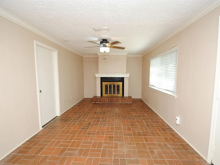 10034 Cedardale Dr — Photo 24