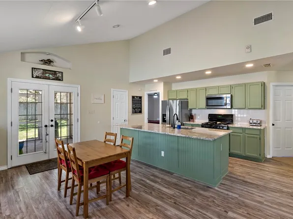 2113 Echols St, Bryan, TX 77801