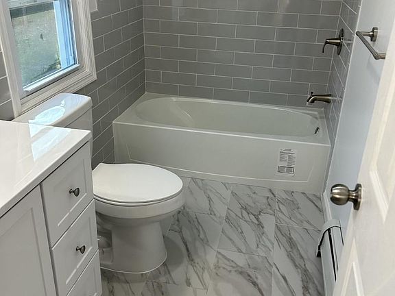4th image of 79 Riverdale St Floor 1