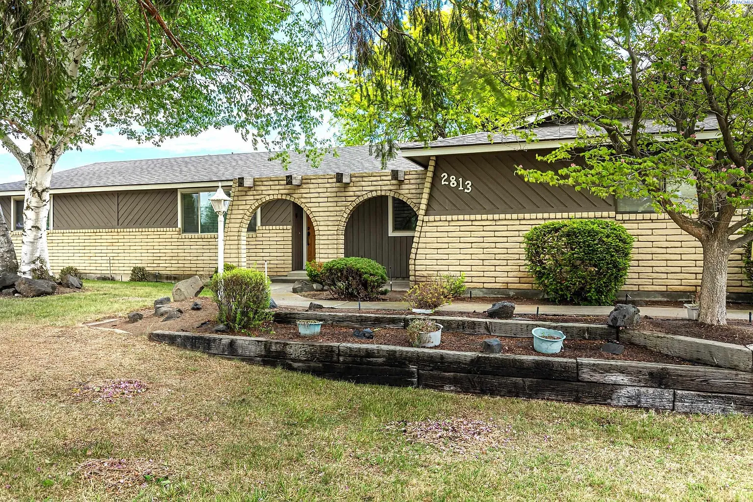2813 Road 44 photo 1