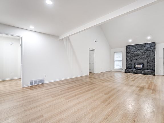 3rd image of 2029 Littlemore Dr