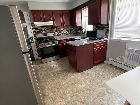 4th image of 2517 N 72nd Ct APT 1W