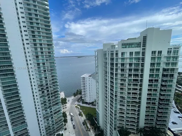 1300 Brickell Bay Dr, Miami, FL