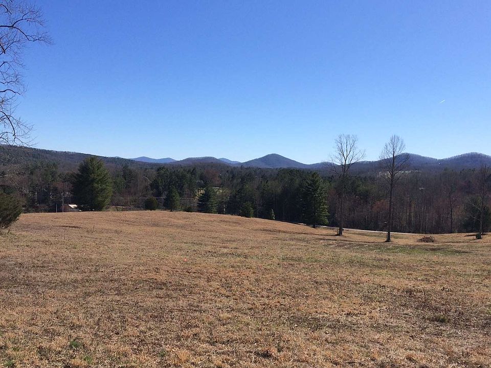 1st image of 28 Autumn Hills Dr