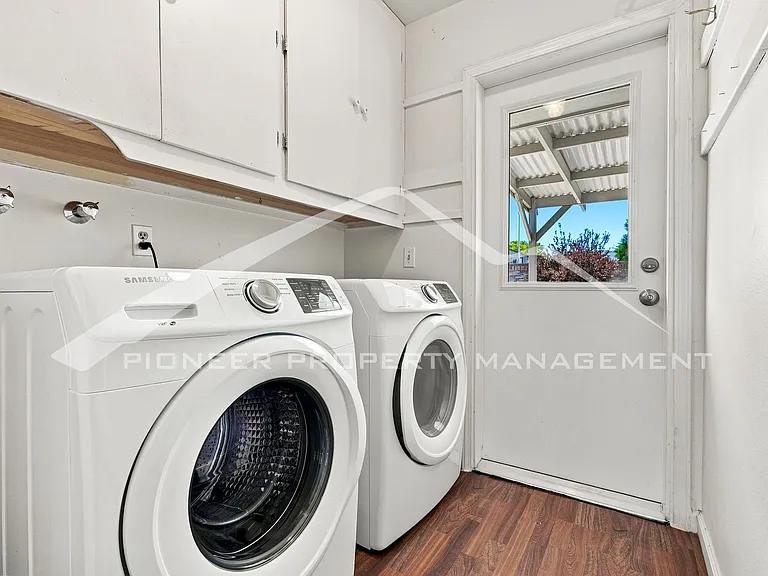 2896 S Paris St — Photo 28