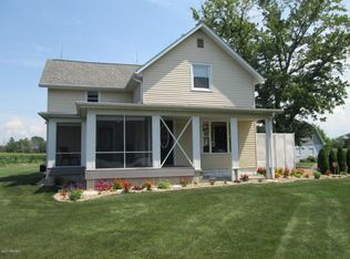 9261 Cleveland Ave, Baroda, MI 49101
