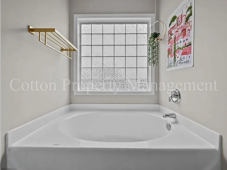 508 Azalea Dr — Photo 17