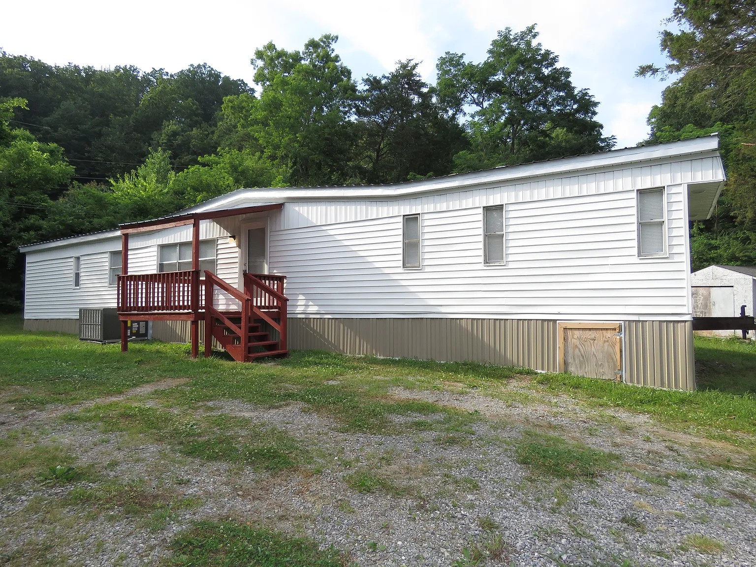 3 bed, 726 sqft, $1,400 — Photo 1