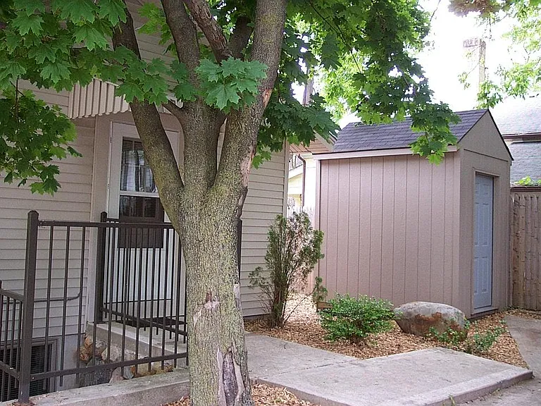 502 High St — Photo 3