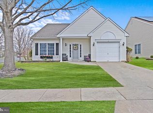 2 Sunset Ln, Columbus, NJ 08022