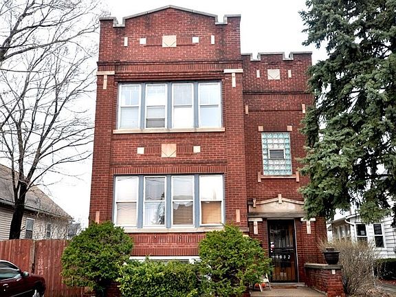 3rd image of 1832 York St