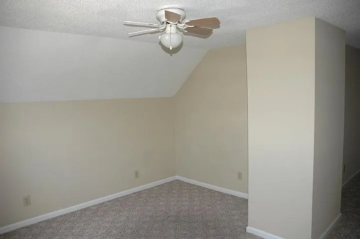 216 Cary St — Photo 13