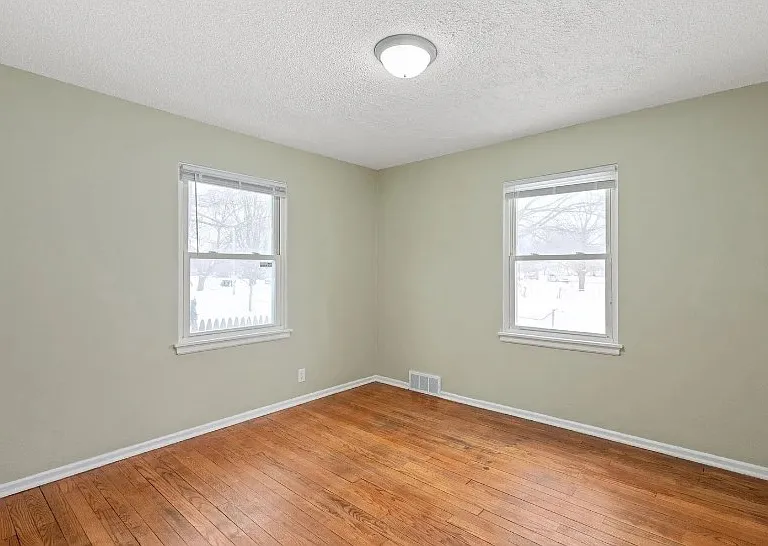 1031 Good Pl — Photo 10