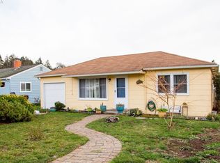 429 Azalea Park Rd, Brookings, OR 97415