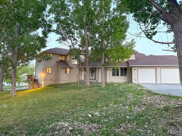 2092 Colonial Dr