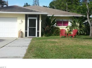 713 103rd Ave N, Naples, FL 34108