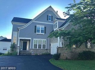 9208 Falling Water Dr, Bristow, VA 20136