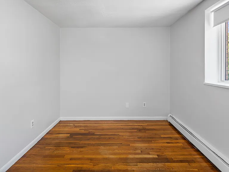 572 Cummins Hwy #16 — Photo 9