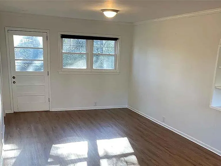 216 Devore Rd — Photo 5