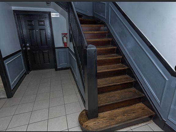 2nd image of 7637 S East End Ave