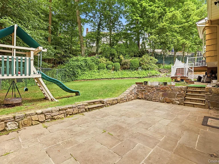 80 Hickory Hill Dr — Photo 28