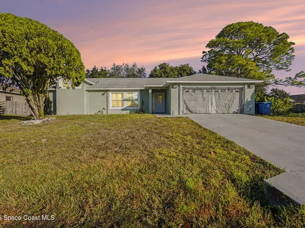 561 Carol Dr NE, Palm Bay, FL 32907