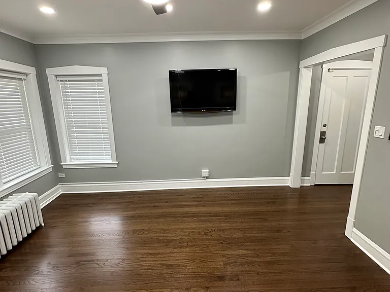 1712 N Nagle Ave #1 — Photo 6
