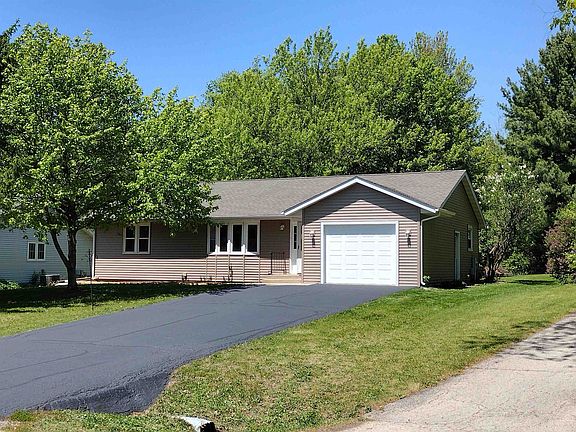 2nd image of 216 Bounty Dr NE