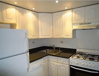 Rented by R New York