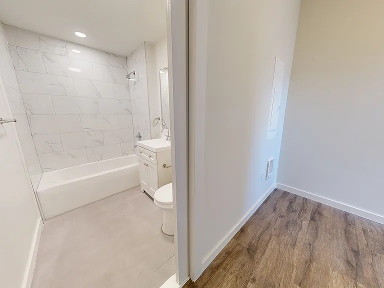 Fleetwood Lofts — Photo 72