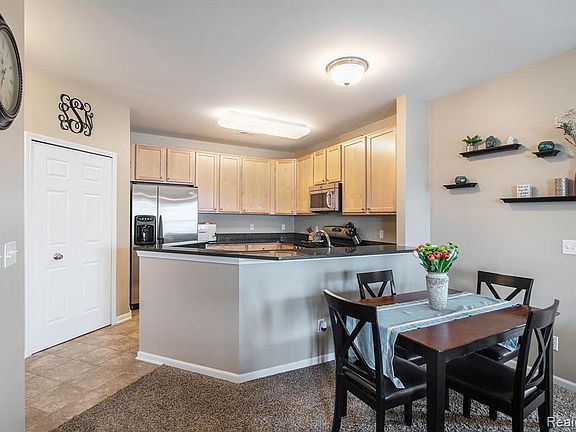 5th image of 857 E Summerfield Gln #17