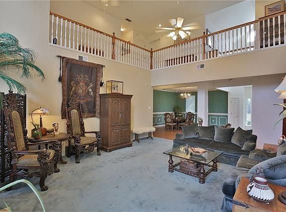 2nd image of 1702 Lytle Shores Dr