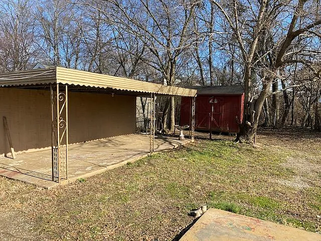 700 Groves Park Rd — Photo 11