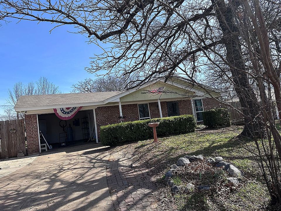 1st image of 161 Rhoades St