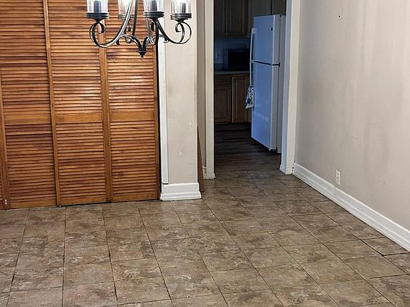 3rd image of 2934 Cramer St
