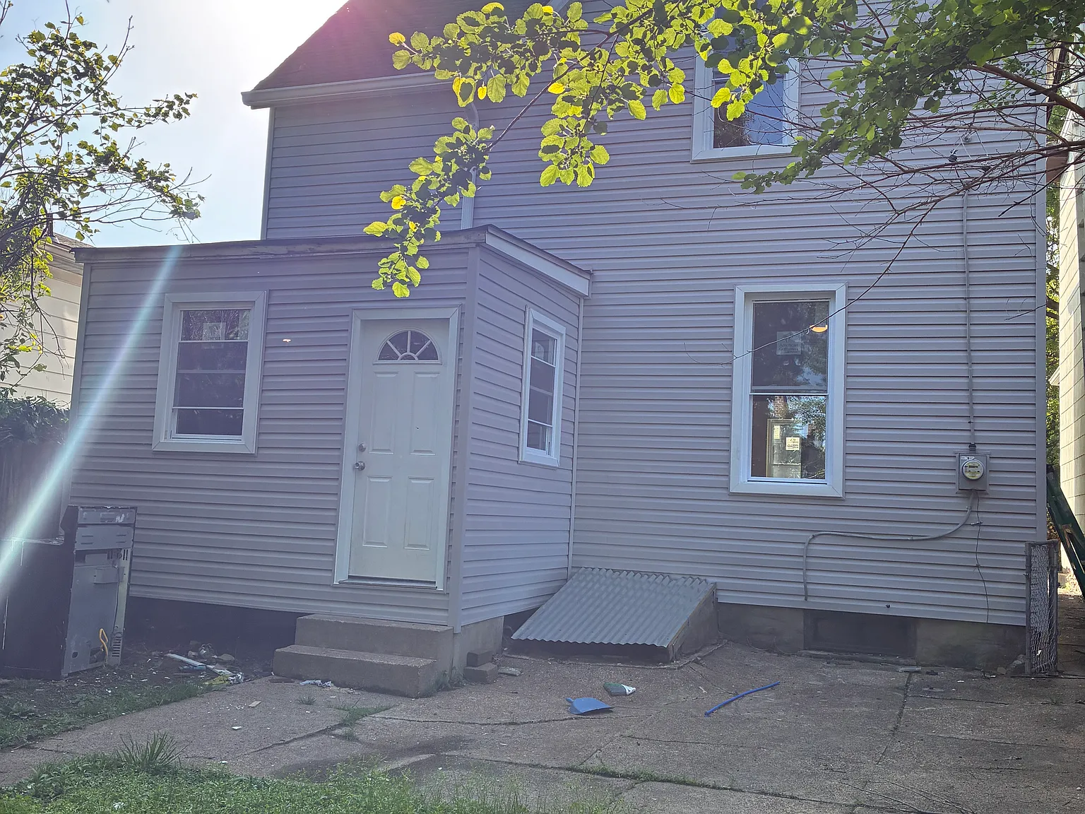 3 bed, 1446 sqft, $1,600 — Photo 1