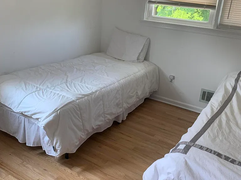1169 Lincoln Ct — Photo 7