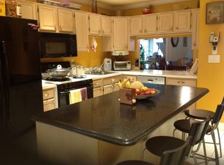 7 Maple Wing Dr, Central Islip, NY 11722