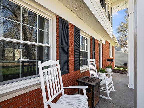 2nd image of 3403 Forest Rd